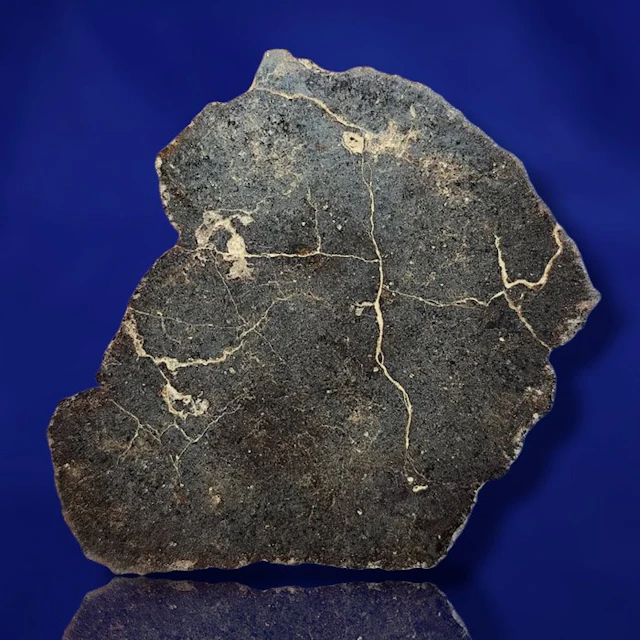 endcut- XL ANGRITE METEORITE -The oldest Plutonic stone...