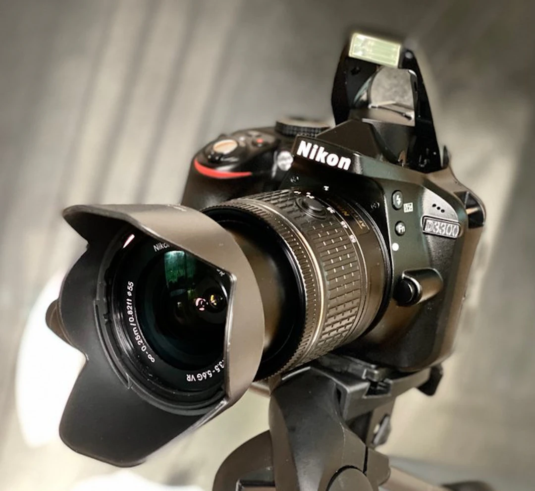 Nikon D3300 AF-S 18-55mm VR...