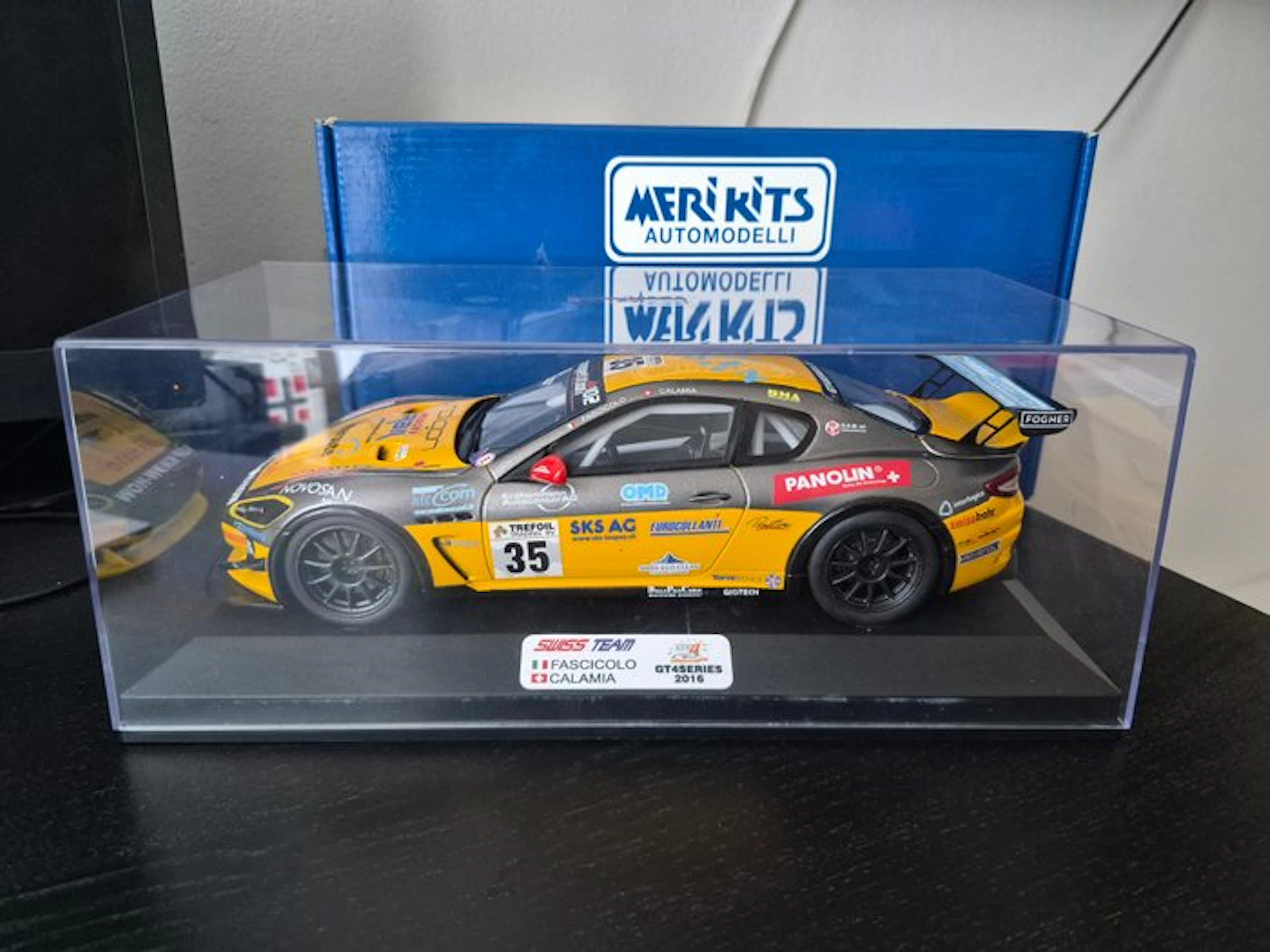 Meri Kits 1:18 - Model coupé - Maserati GranTurismo MC...