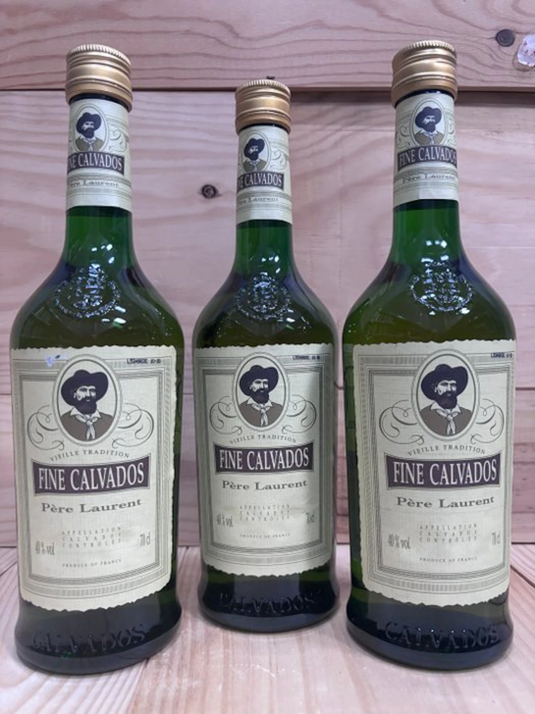 Père Laurent - Vieille Tradition - AOC Fine Calvados - 70cl - 3 bottles
