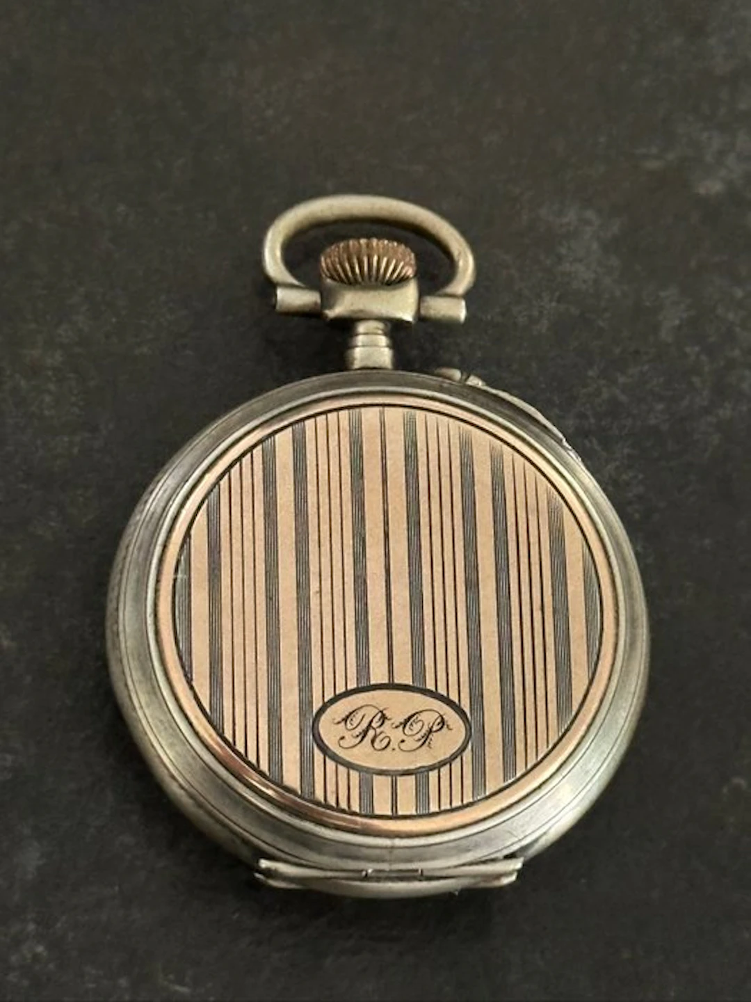 Anonyme - Montre de poche - Boîtier sculpté en argent et vermeil - 1900-1949