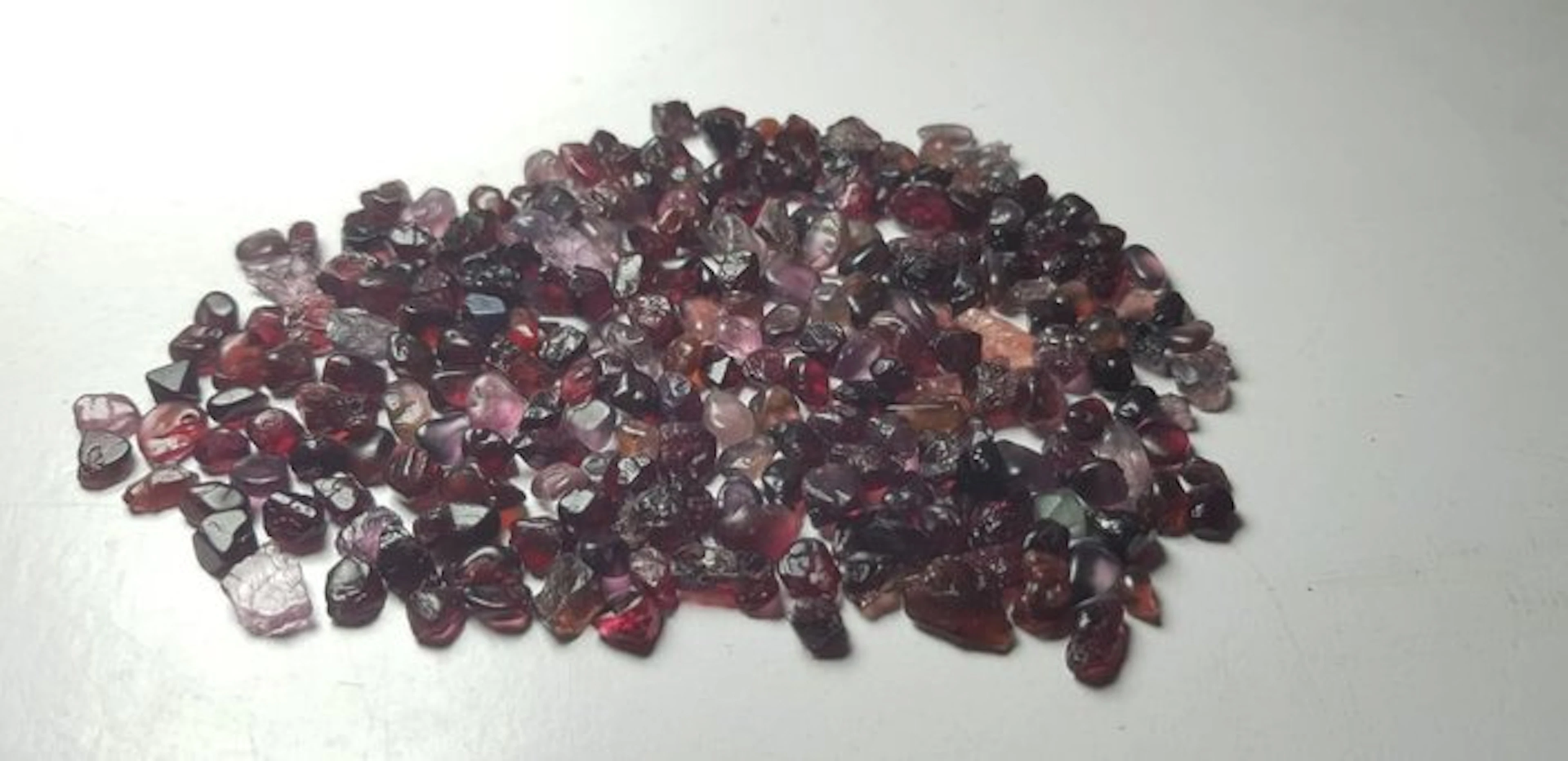 Mixed color Spinal Rough- 51 g
