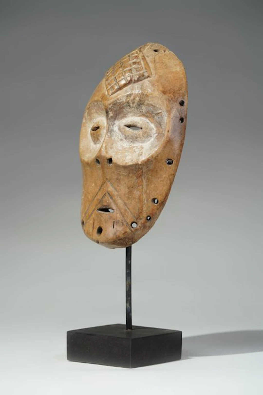 A wooden mask - Lega - DR Congo (No reserve price)