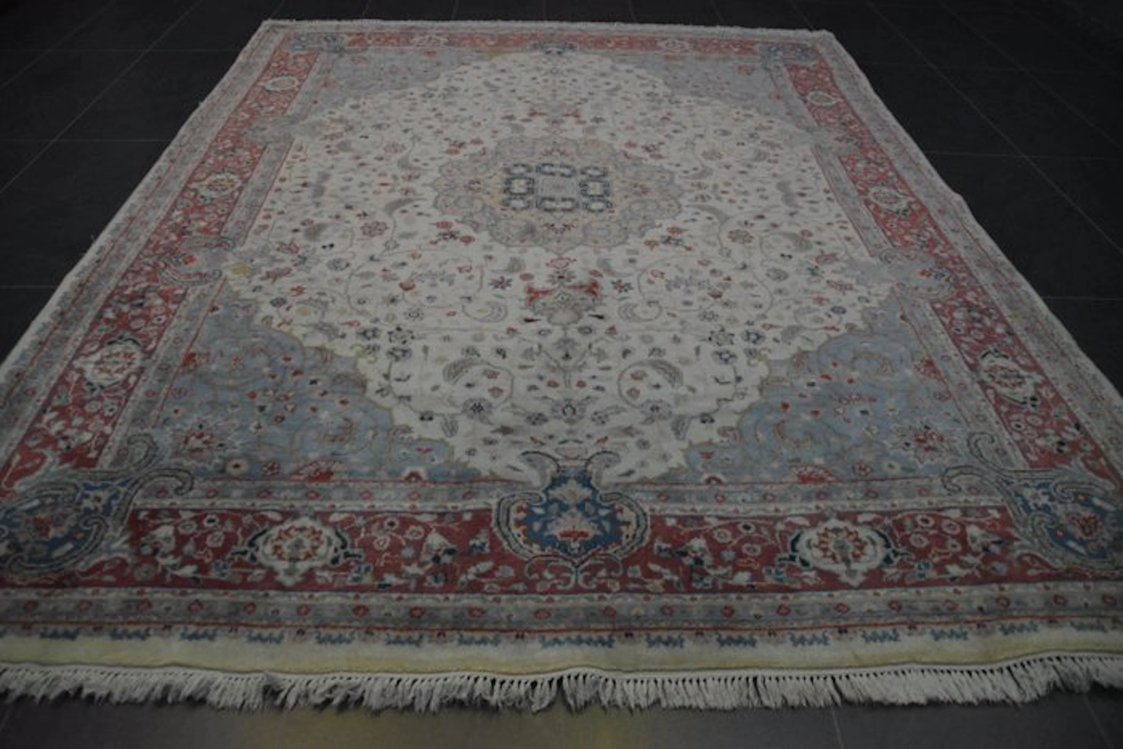 Tabriz - Carpet - 306 cm - 240 cm