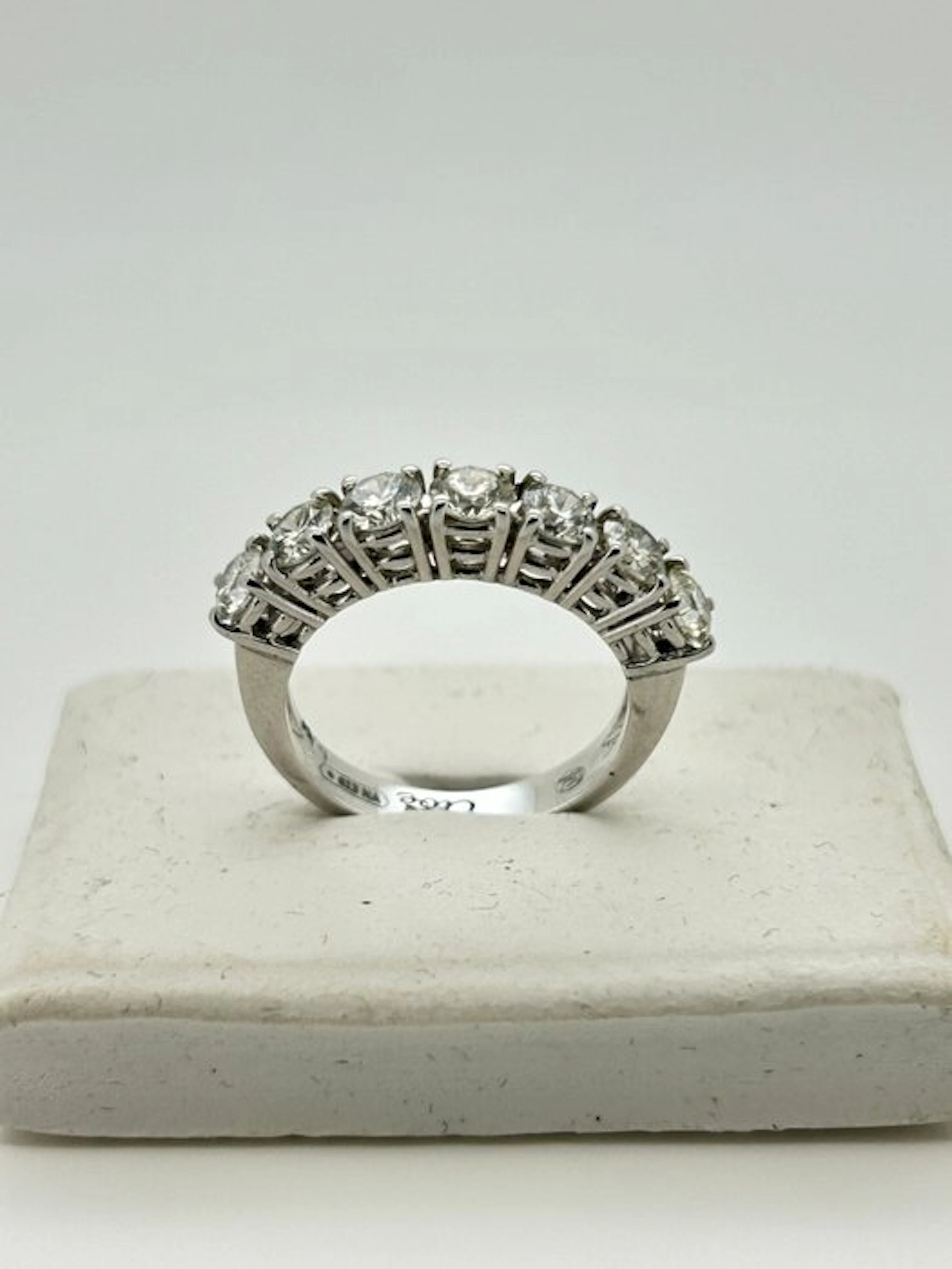 Ring - 18 kt. White gold - 1.75ct. tw. Diamond (Natural) - Diamond