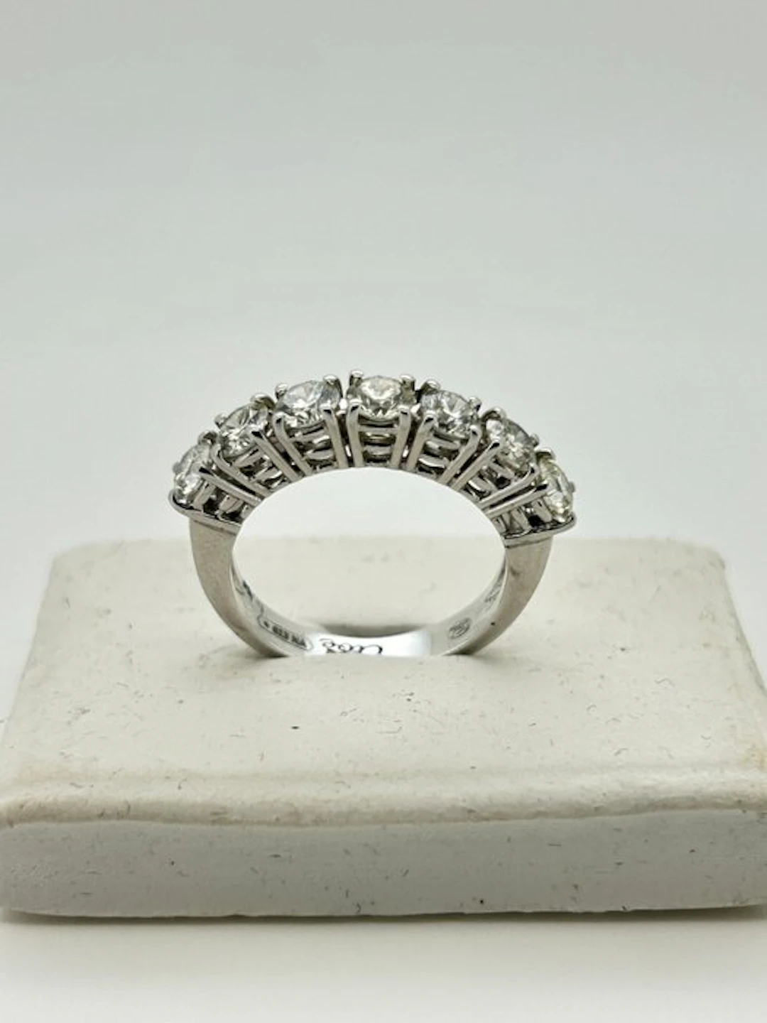 Ring - 18 kt. White gold - 1.75ct. tw. Diamond (Natural) - Diamond