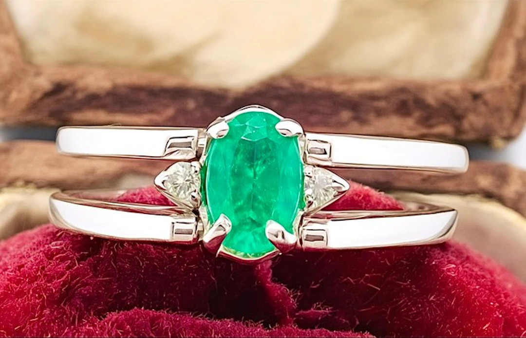 Ring - 18 kt. White gold Emerald - Diamond