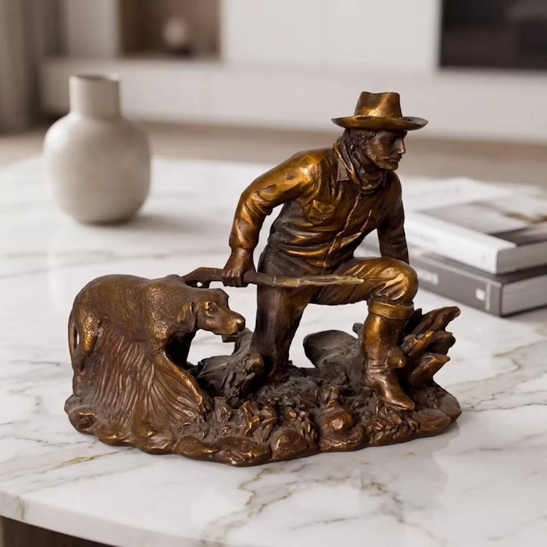 Statue, Cowboy met een geweer en een hond - 13.5 cm - Bronze