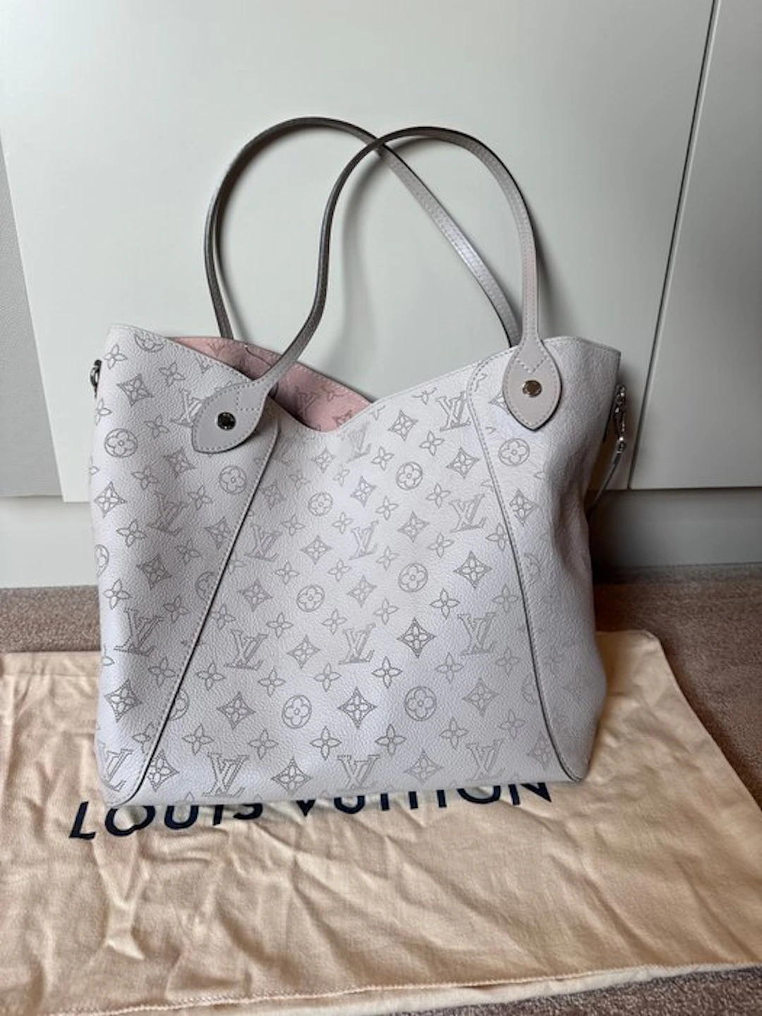 Louis Vuitton - mahina - Handbag