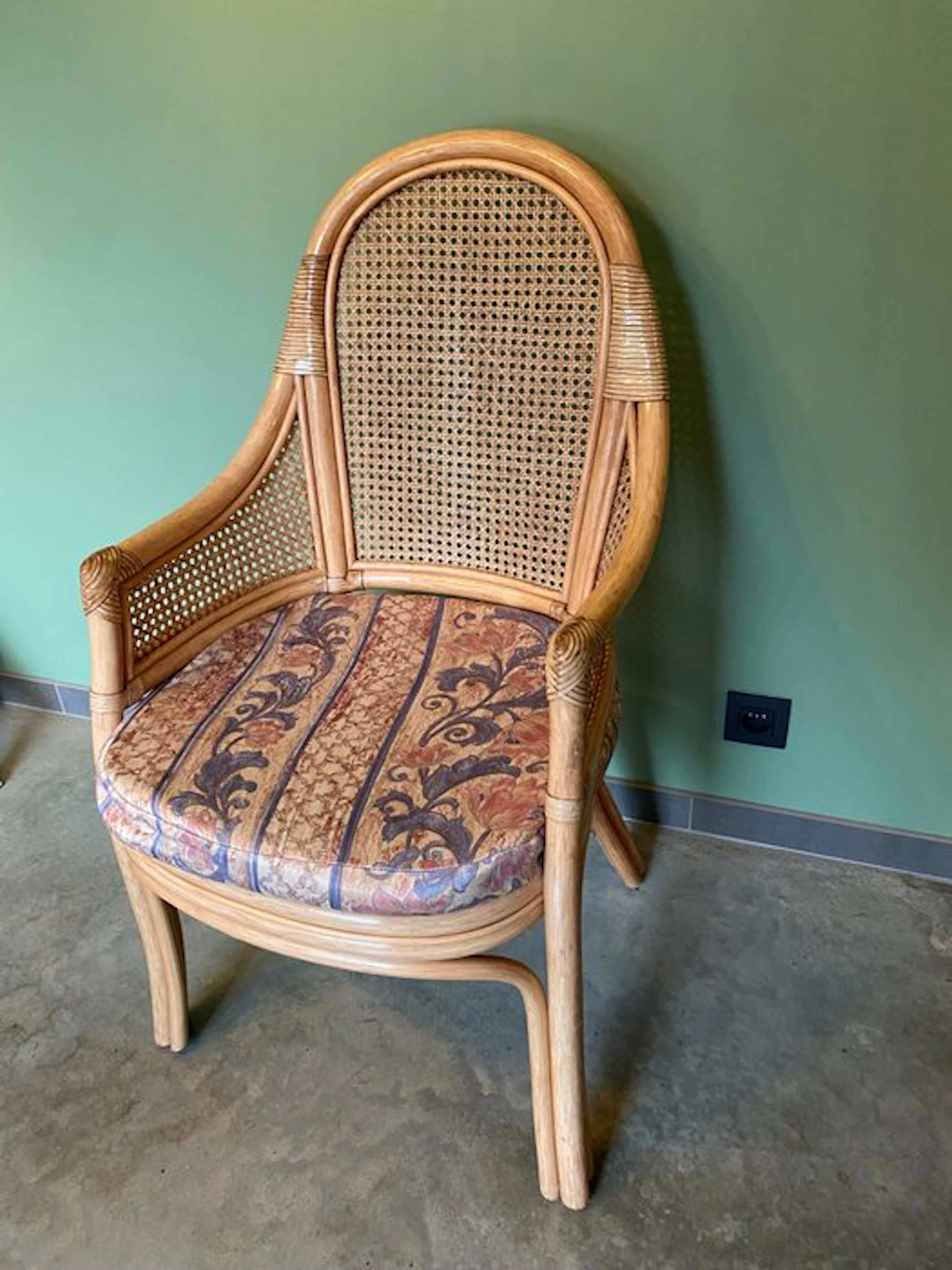 Chair - Rattan - Rattan armchair