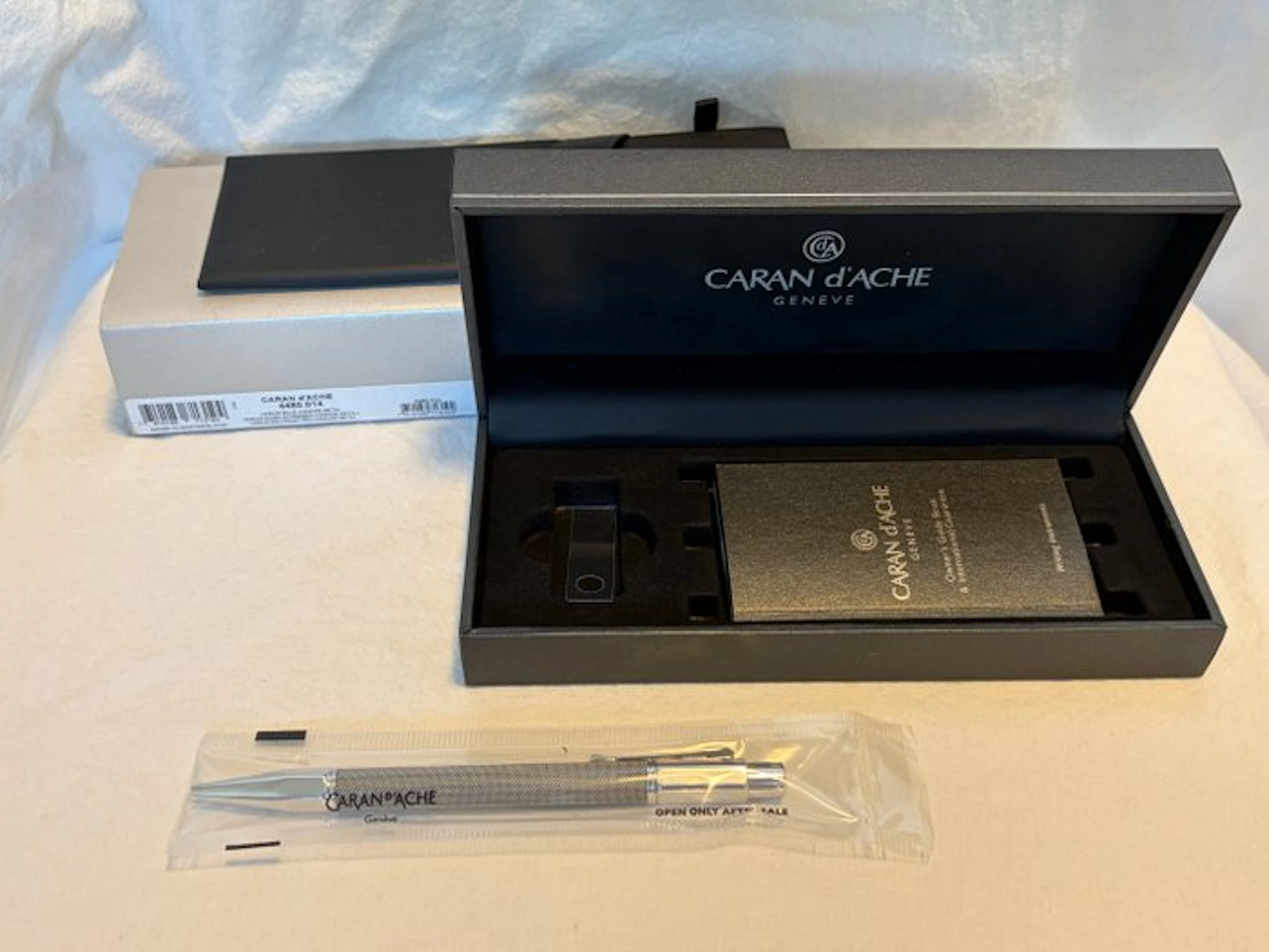 Caran d'Ache - Caran d'Ache Varius Ivanhoe Balpen (Model 4480.014) - Pen