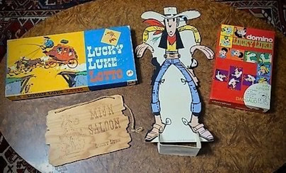 Lucky Luke - 4 Lucky Luke: large display case; "My...