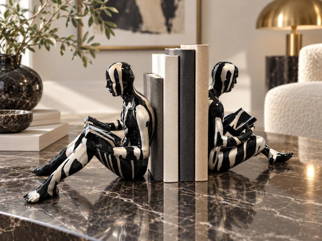 Bookends - Set of 2 sculptural bookends – Reading figures...