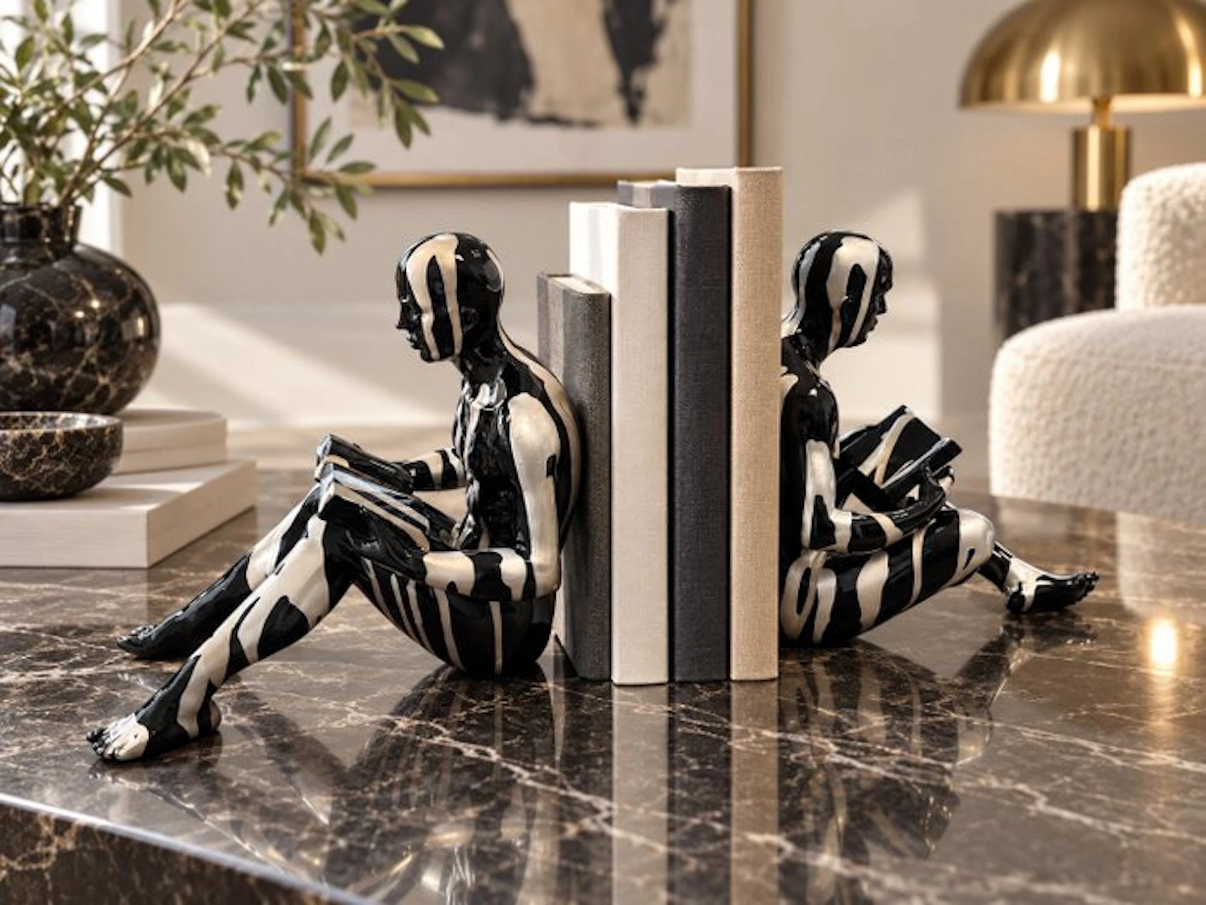 Bookends - Set of 2 sculptural bookends – Reading figures...