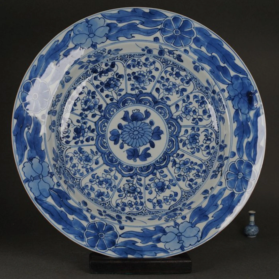 Kangxi (1662-1722) - Qing Dynasty - Bowl - Large Chrysanthemum