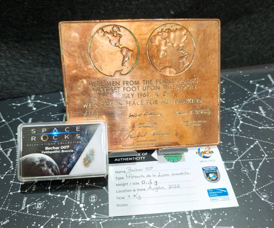 Commemorative plaque of the Apollo 11 mission - 1960-1970