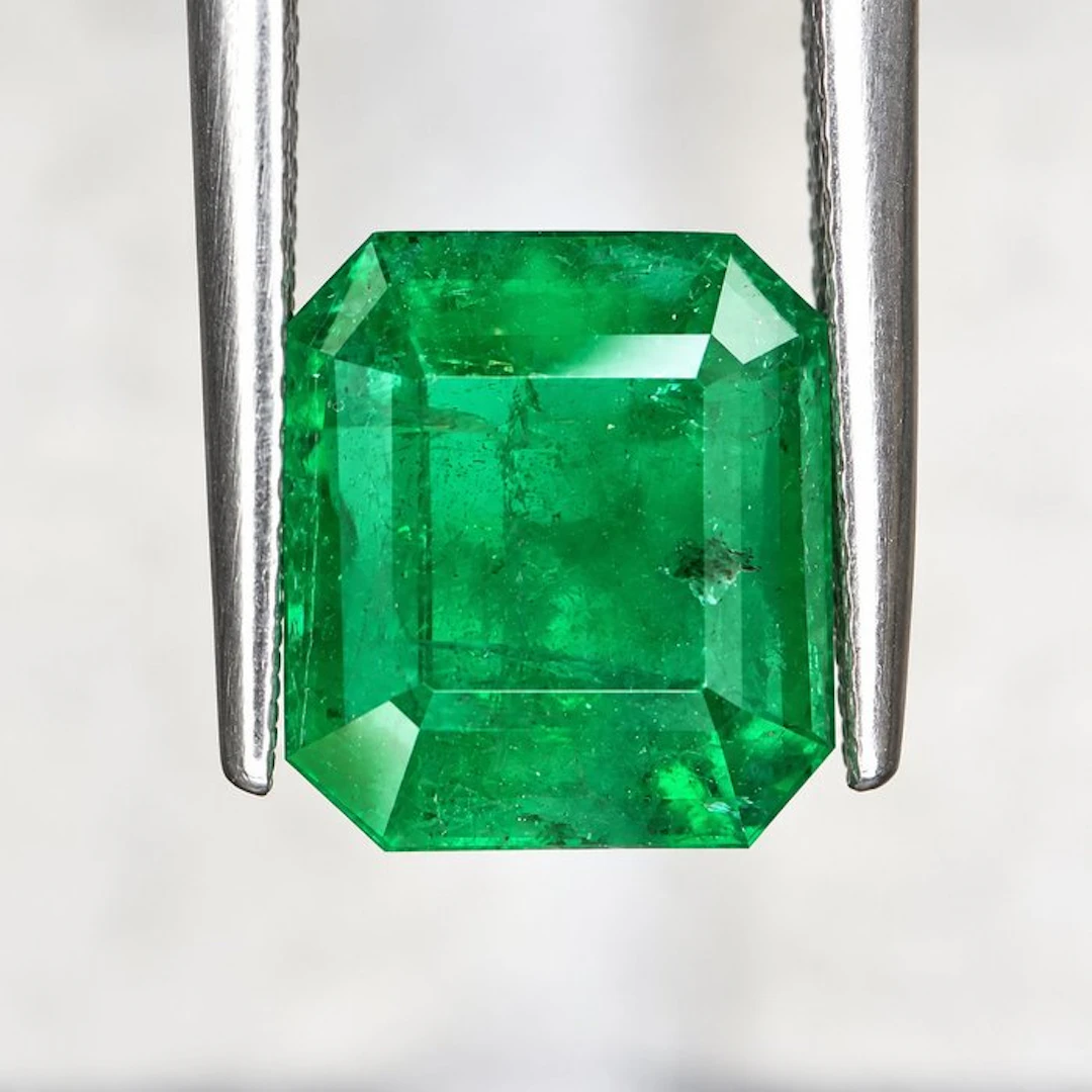 1 pcs Green Emerald - 5.79 ct - Lotus Gemology