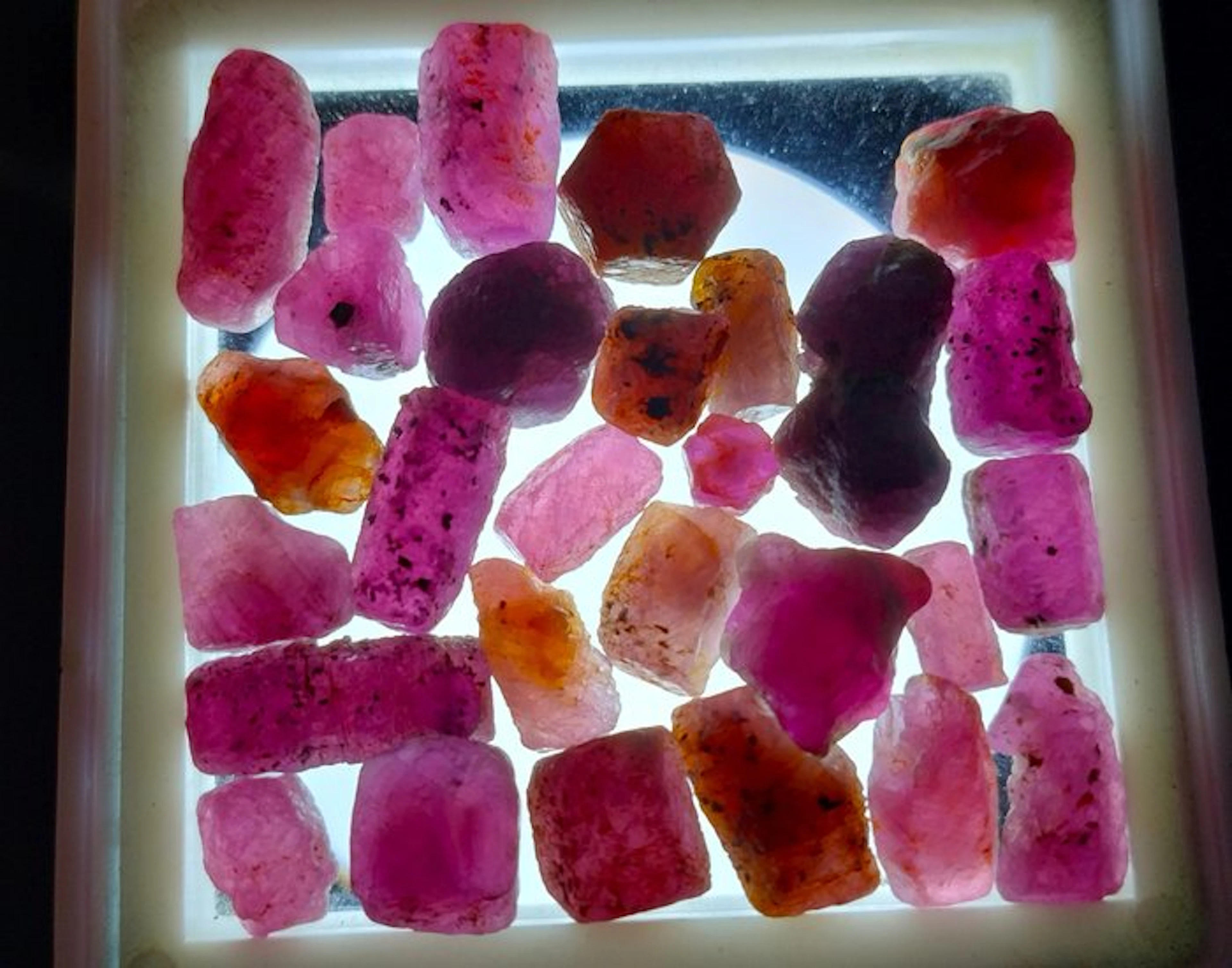 100 cts - Untreated Ruby - Rough- 20 g