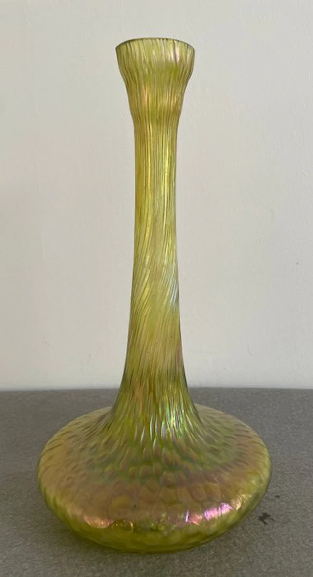 Kralik - Vase - Iridescent blow - Iridescent vase