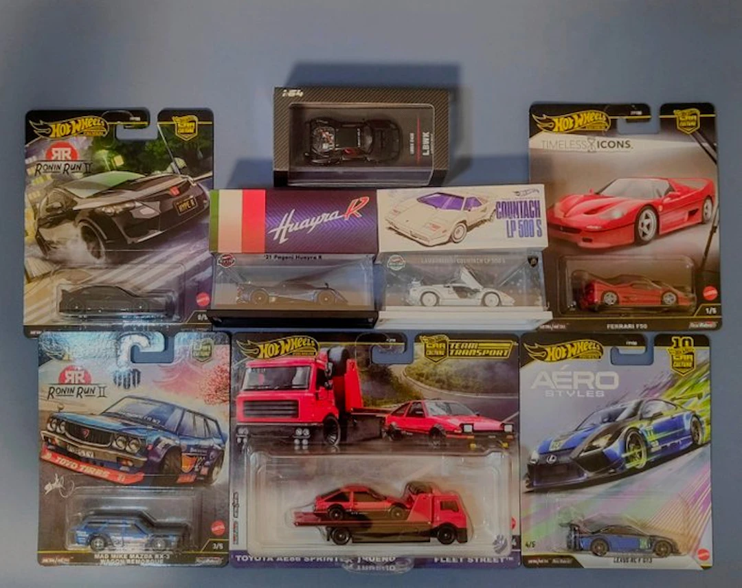 Hot Wheels, Inno64 1:64 - Model car (8) - Assorted models