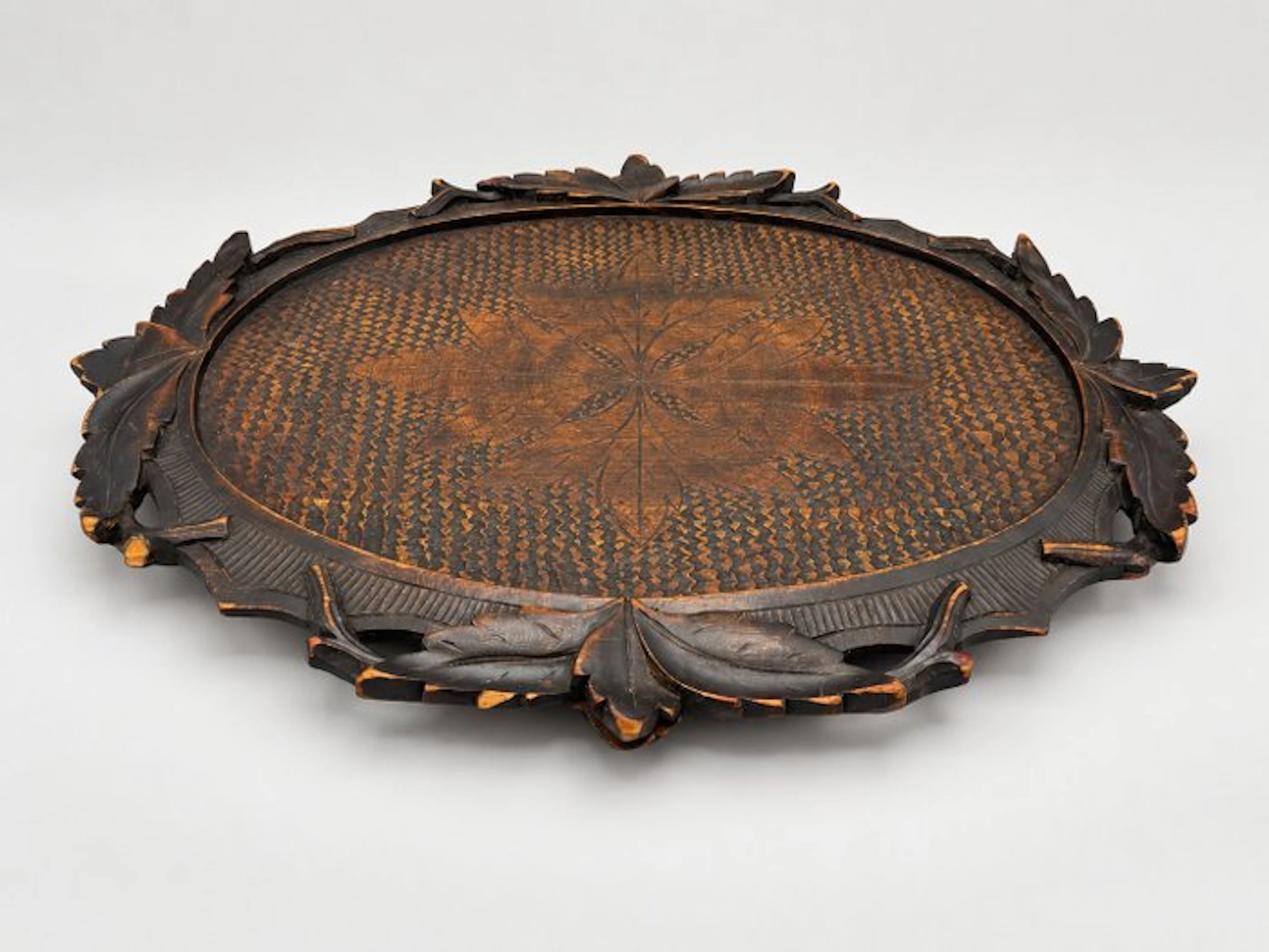 Antiek houten dienblad - Tray - Wood - kerf-cut serving tray