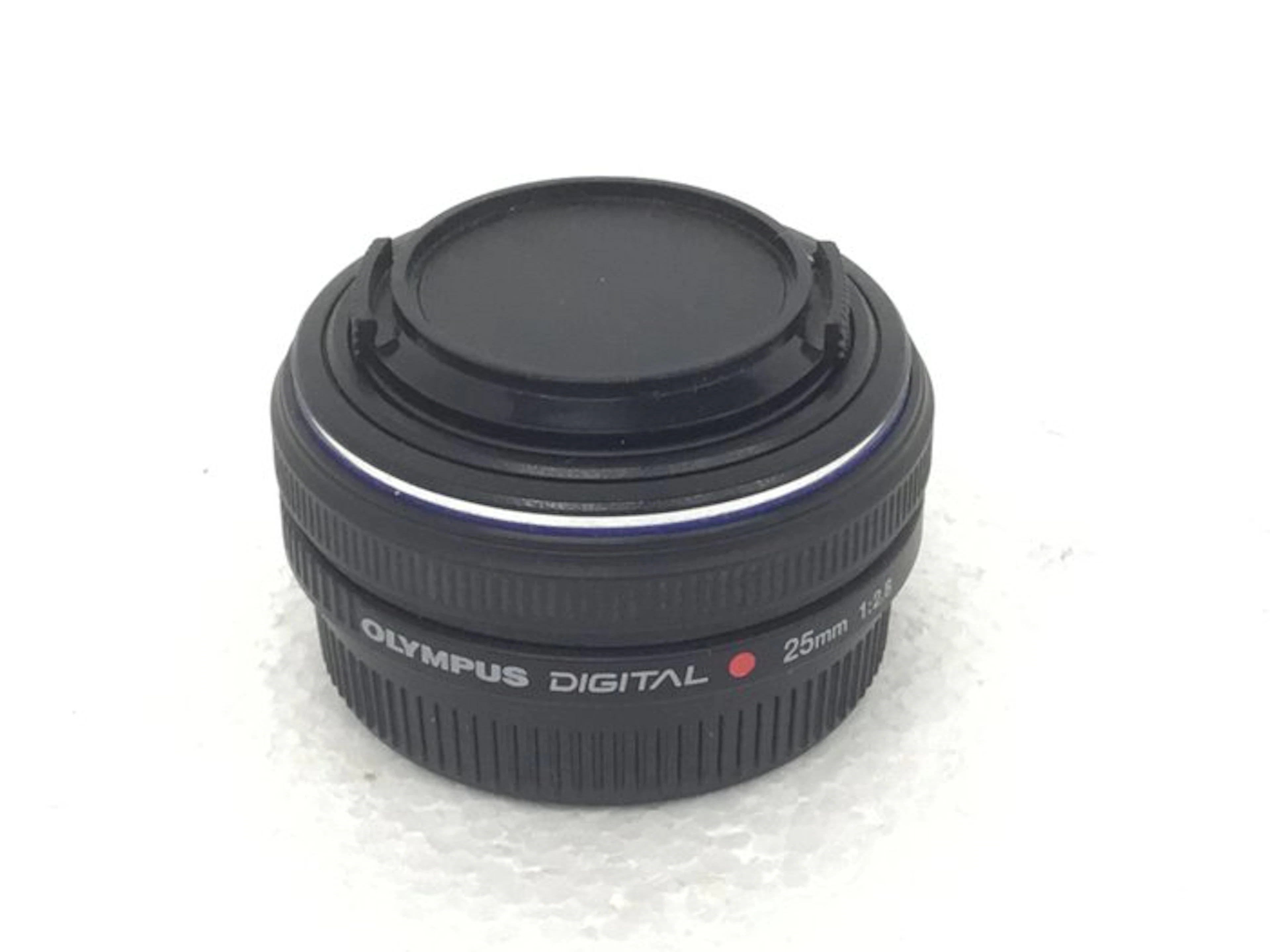 Olympus Zuiko Digital 25mm f 2,8 con attacco 4/3 Camera lens