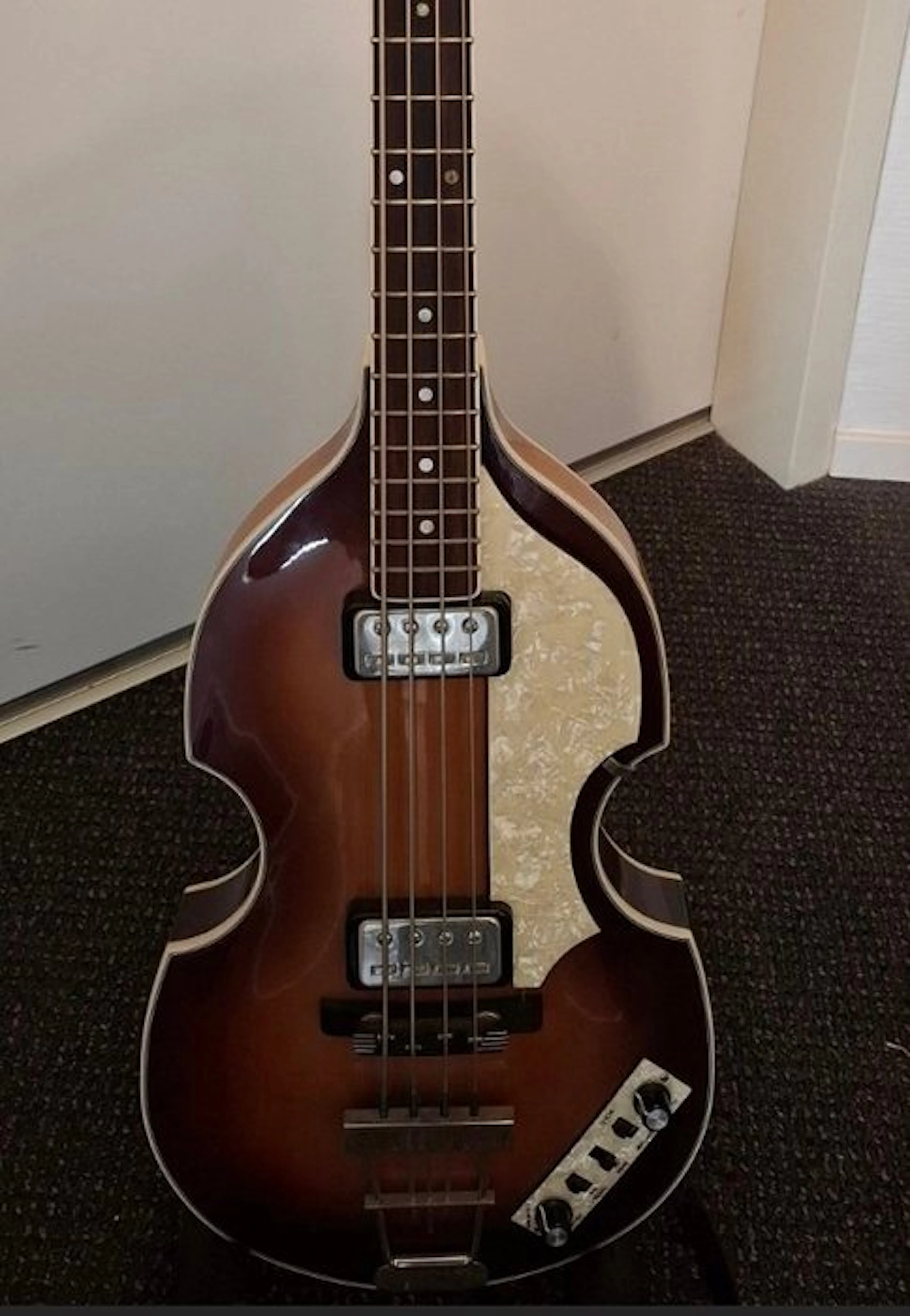 Höfner - HCT-500/1SB - - Electric bass guitar - China - 2017