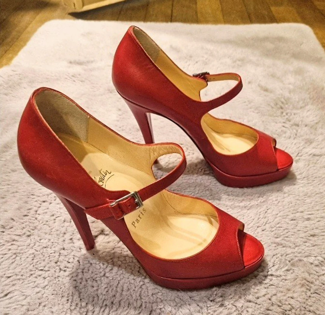 Christian Louboutin - Peep toes shoes - Size: EU 37
