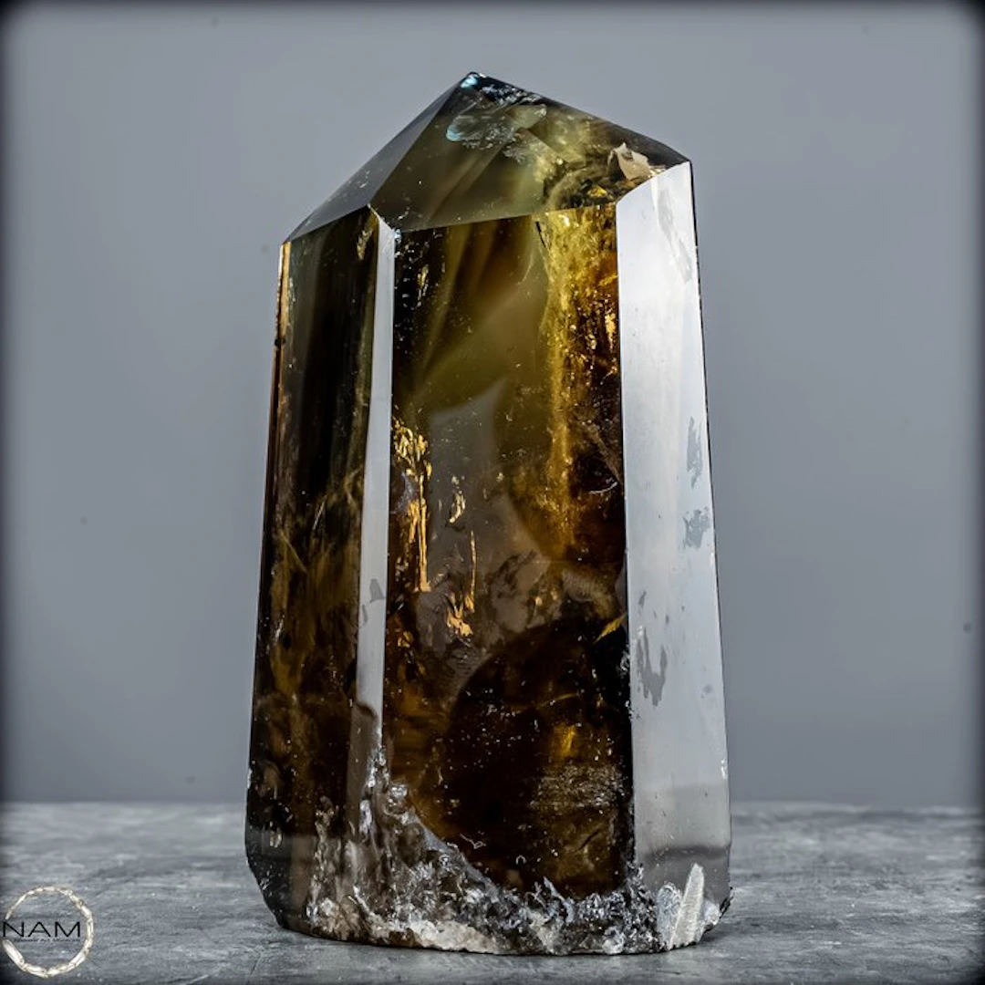 Natural phantom citrine tip – golden depths with a...