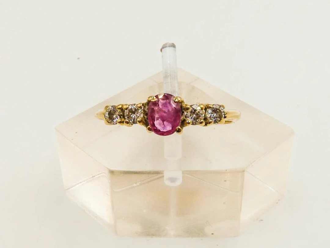 Ring - 18 kt. Yellow gold Ruby - Diamond