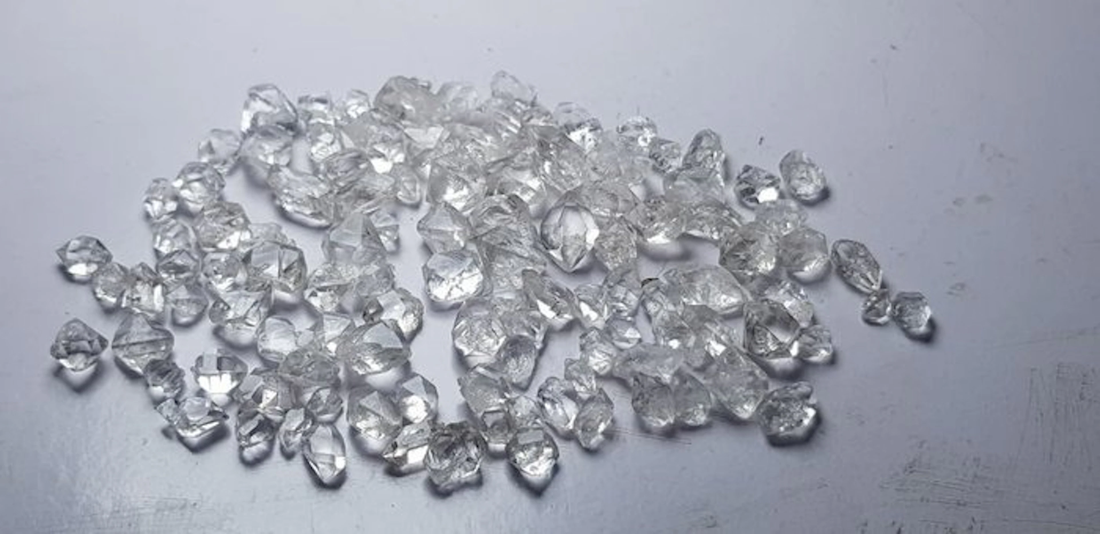 Natural Rough Diamond Quartz Crystals- 42 g - (127)
