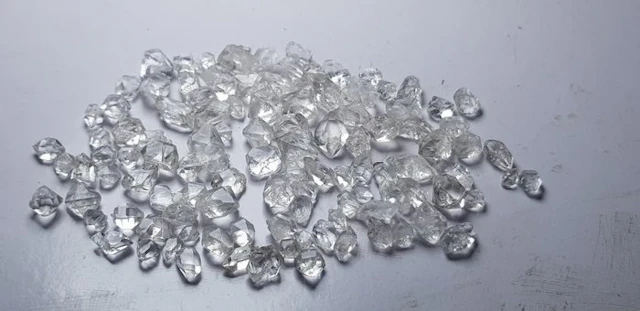 Natural Rough Diamond Quartz Crystals- 42 g - (127)
