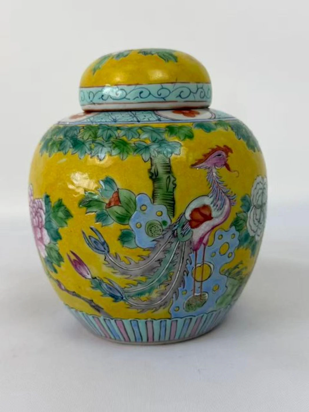 Famille Rose Phoenix & Floral Ginger Jar - Porcelain - Qing Dynasty (1644-1911)