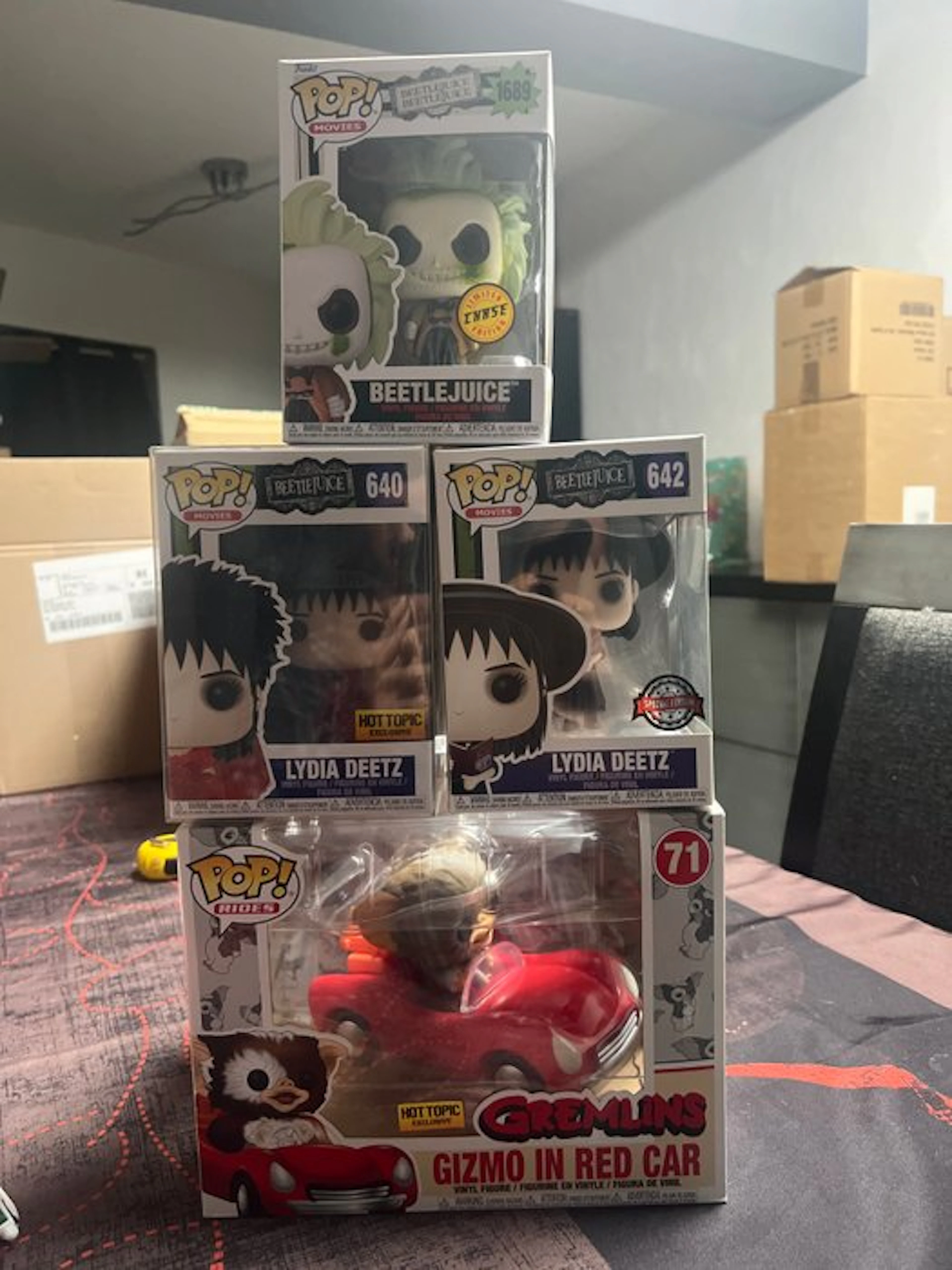 Funko - Funko Pop Beetlejuice; Lydia Deetz; Gizmo in Red Car - 2020+ - U.S.