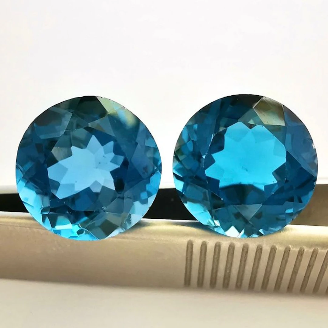 No reserve price - 2 pcs Topaz - 17.70 ct - Antwerp...