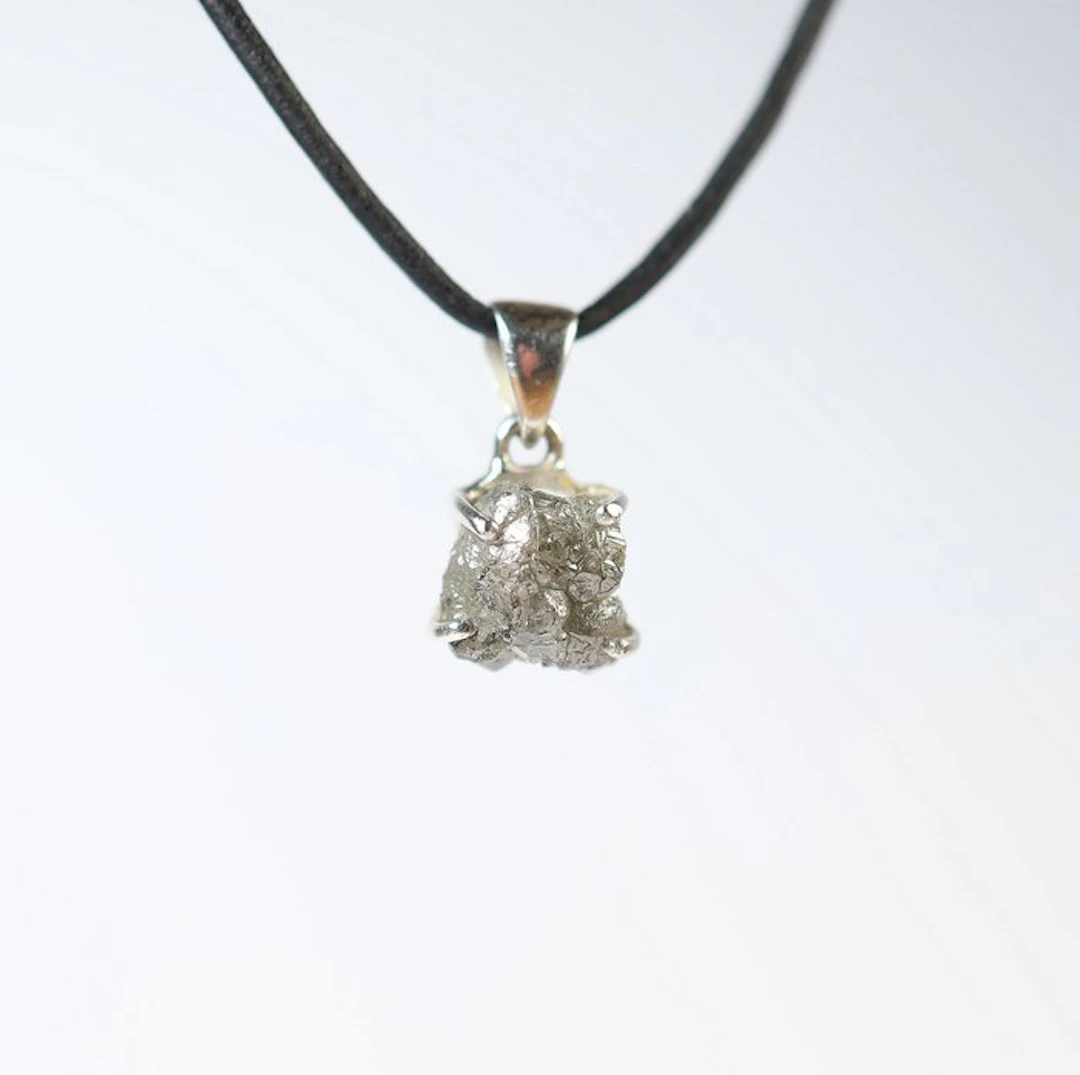 Rough diamond / Trailer / new- 1.58 g - (1)