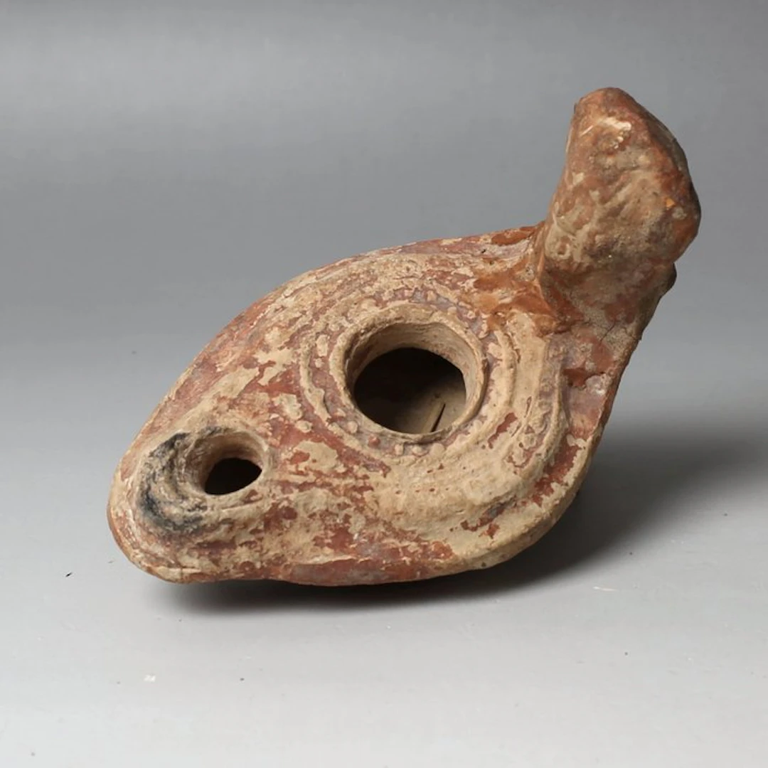 Levant Terracotta Oil lamp (No reserve price)