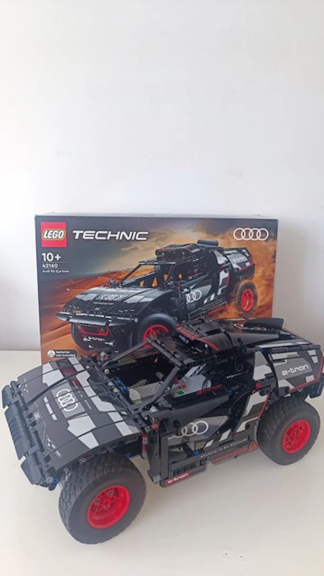 LEGO Set - 42160 - Technic - Audi RS Q e-tron