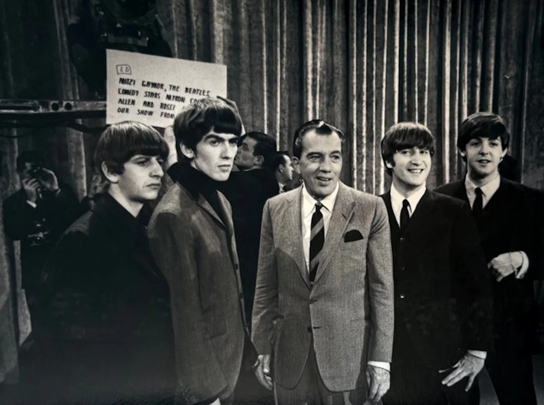 DUFOTO - The Beatles con Ed Sullivan negli USA