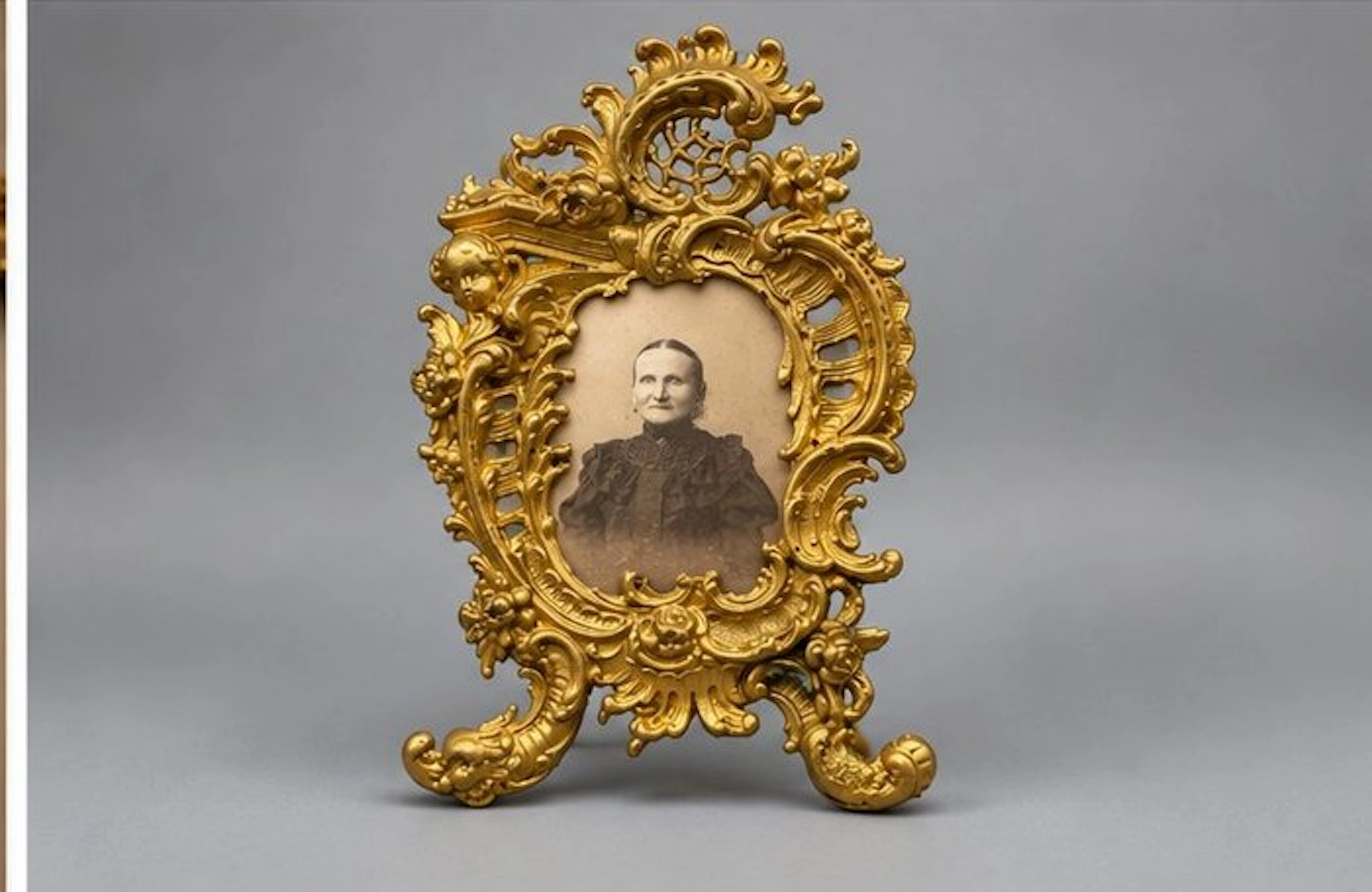 Antieke bronzen fotolijst – rijk Rococo / Napoleon III decor – putto