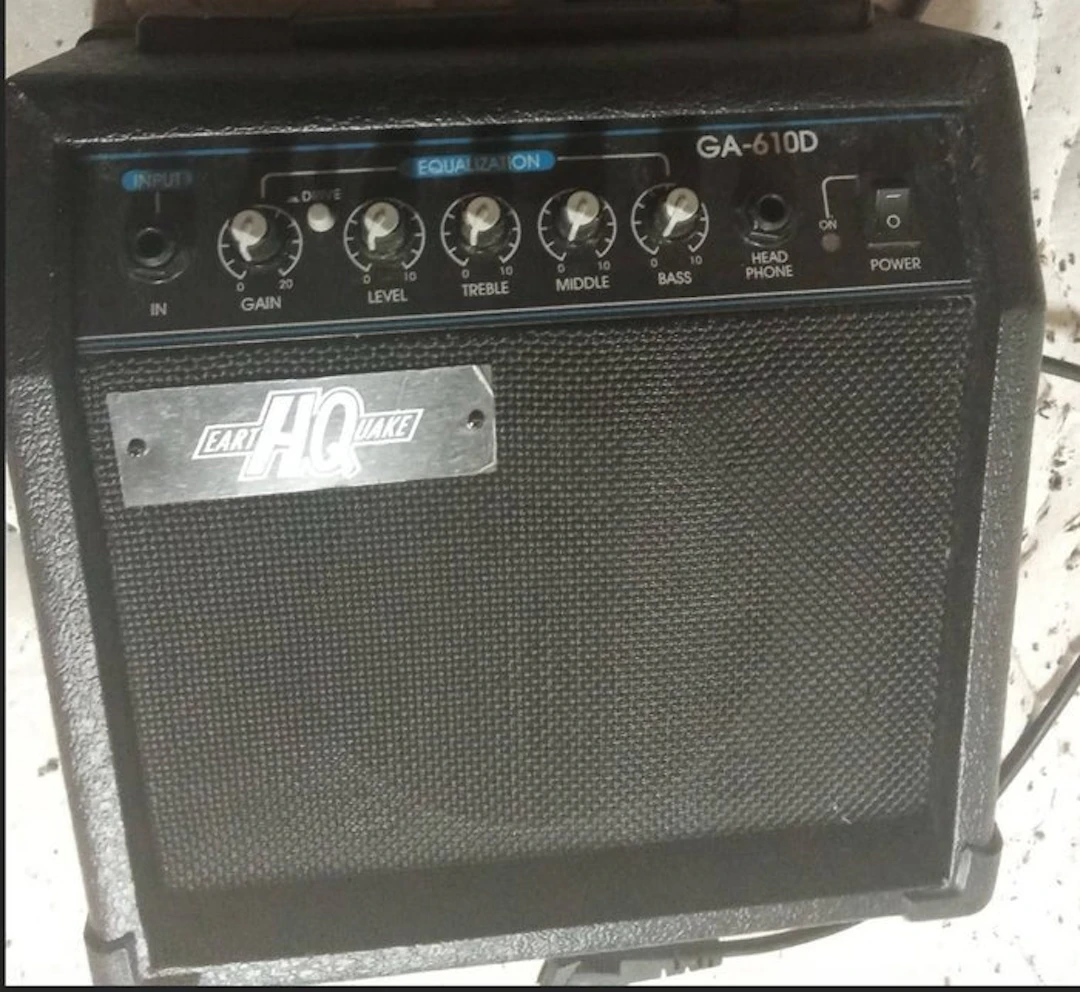 leem - Number of items: 1 - Guitar amplifier - South...