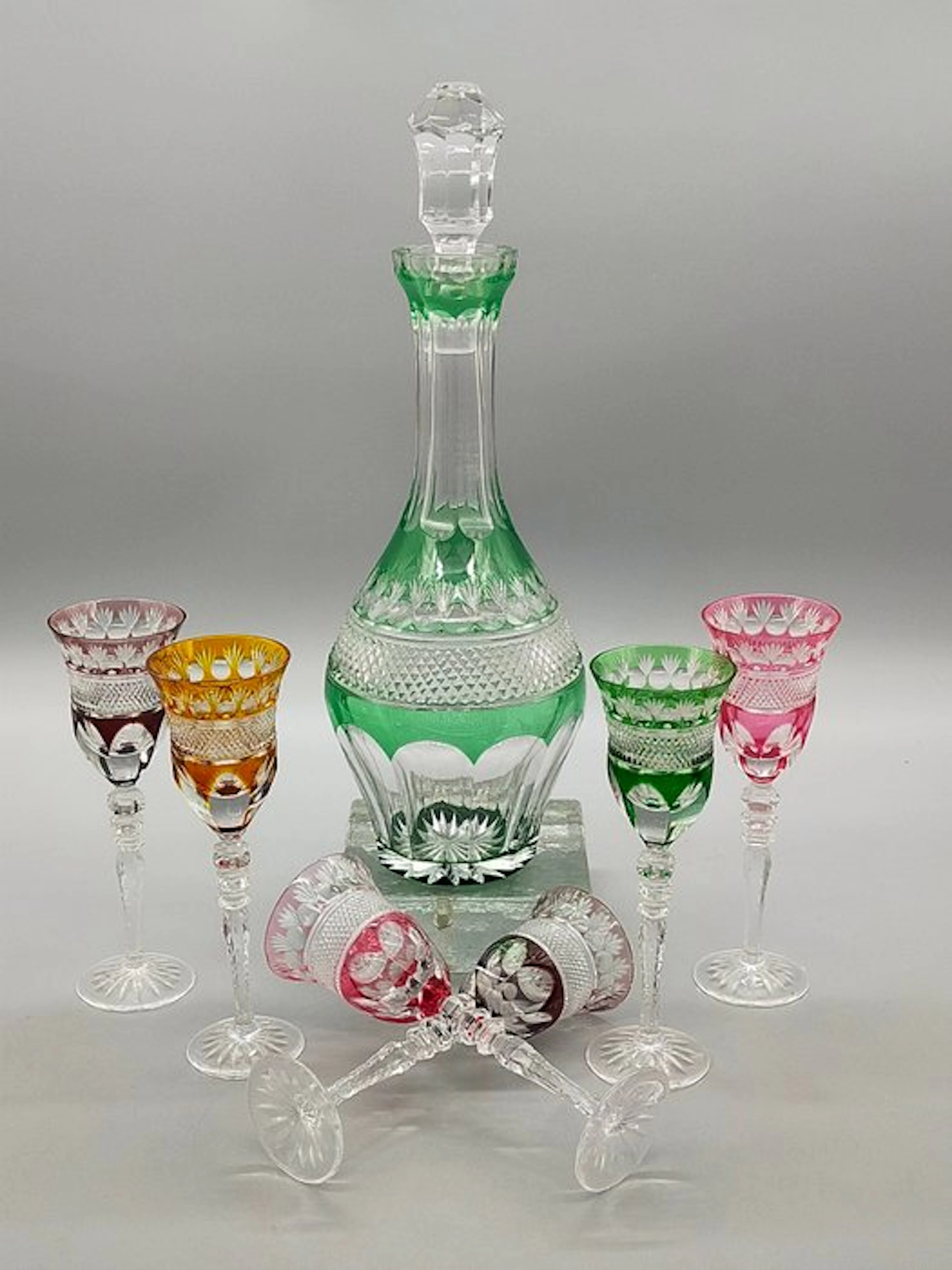 7-teiliges Römer-Gläser Set – Buntes Kristallglas mit...