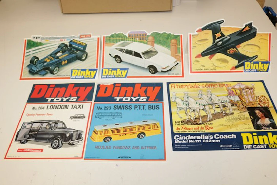 Dinky Toys 1:43 - Model car (6) - 6x Dinky Toys 1:43...