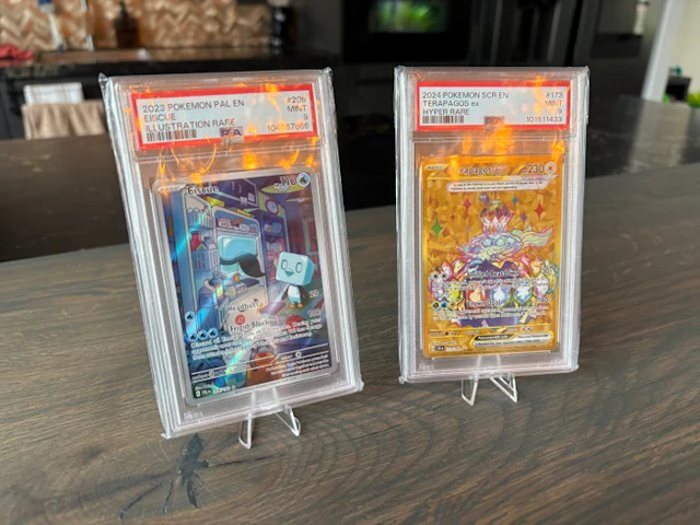 Pokémon - 2 Graded card - Terapagos Eiscue Foil