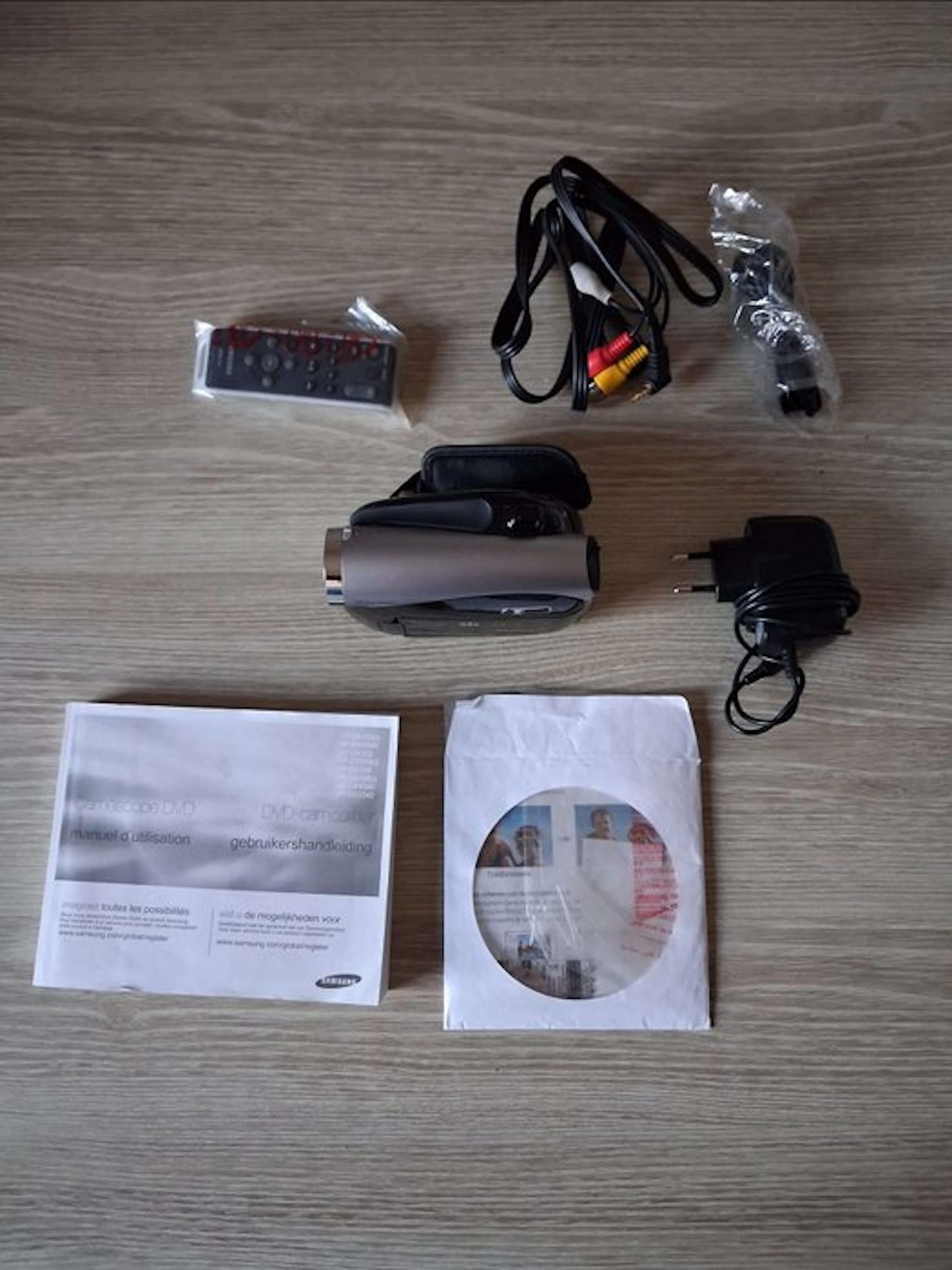 Samsung VP-D381 Video camera