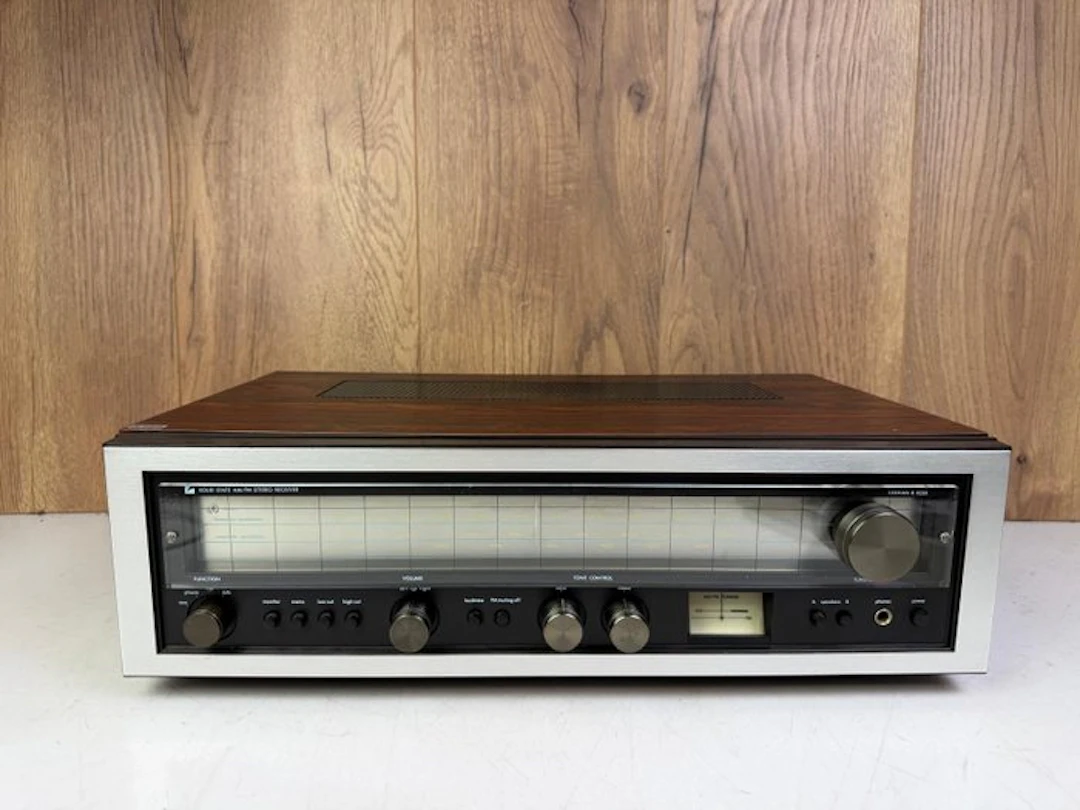 Luxman - R-1030 Solid state stereo receiver