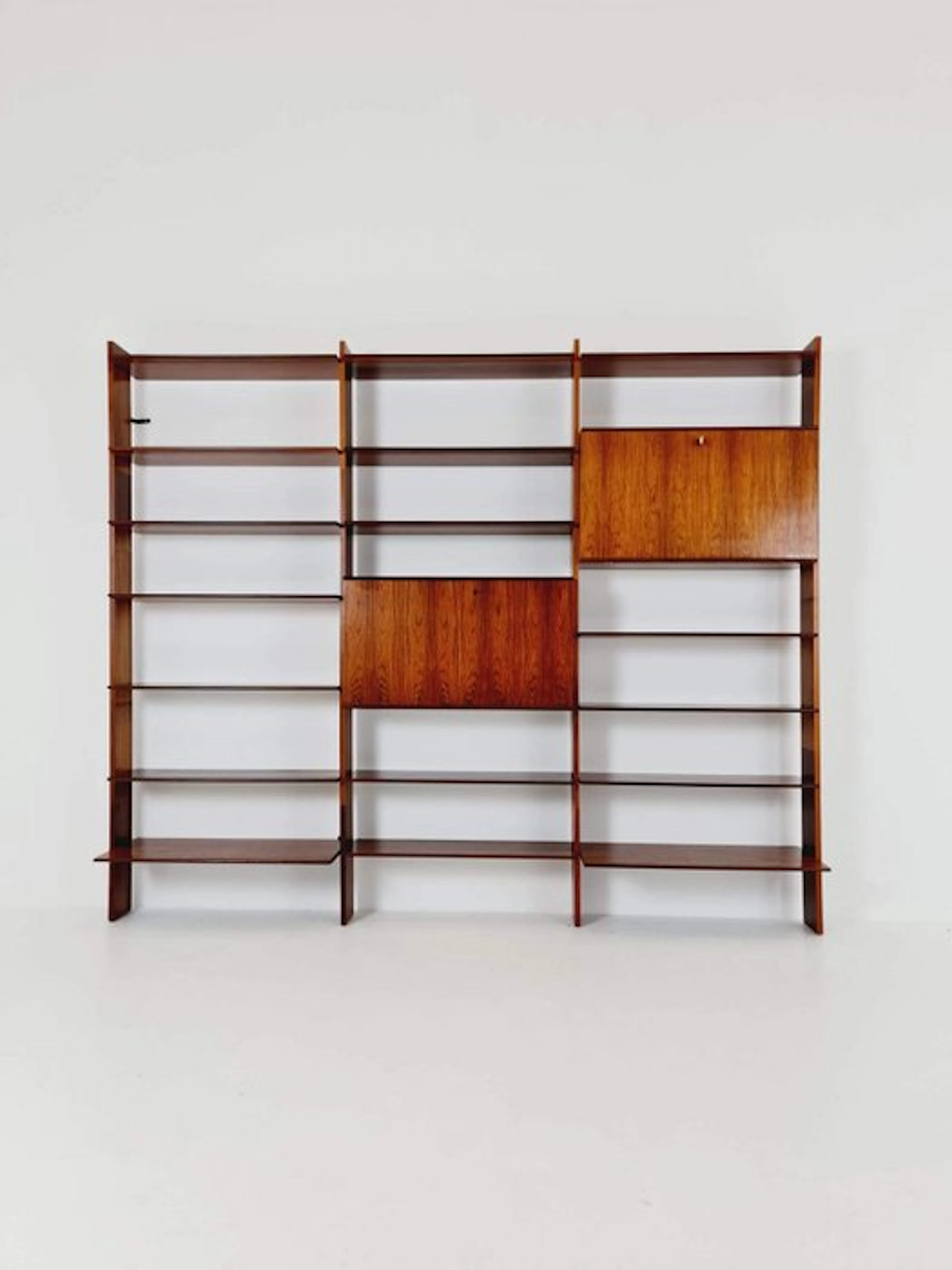 interna - Peter Petrides - Shelving unit - Rosewood