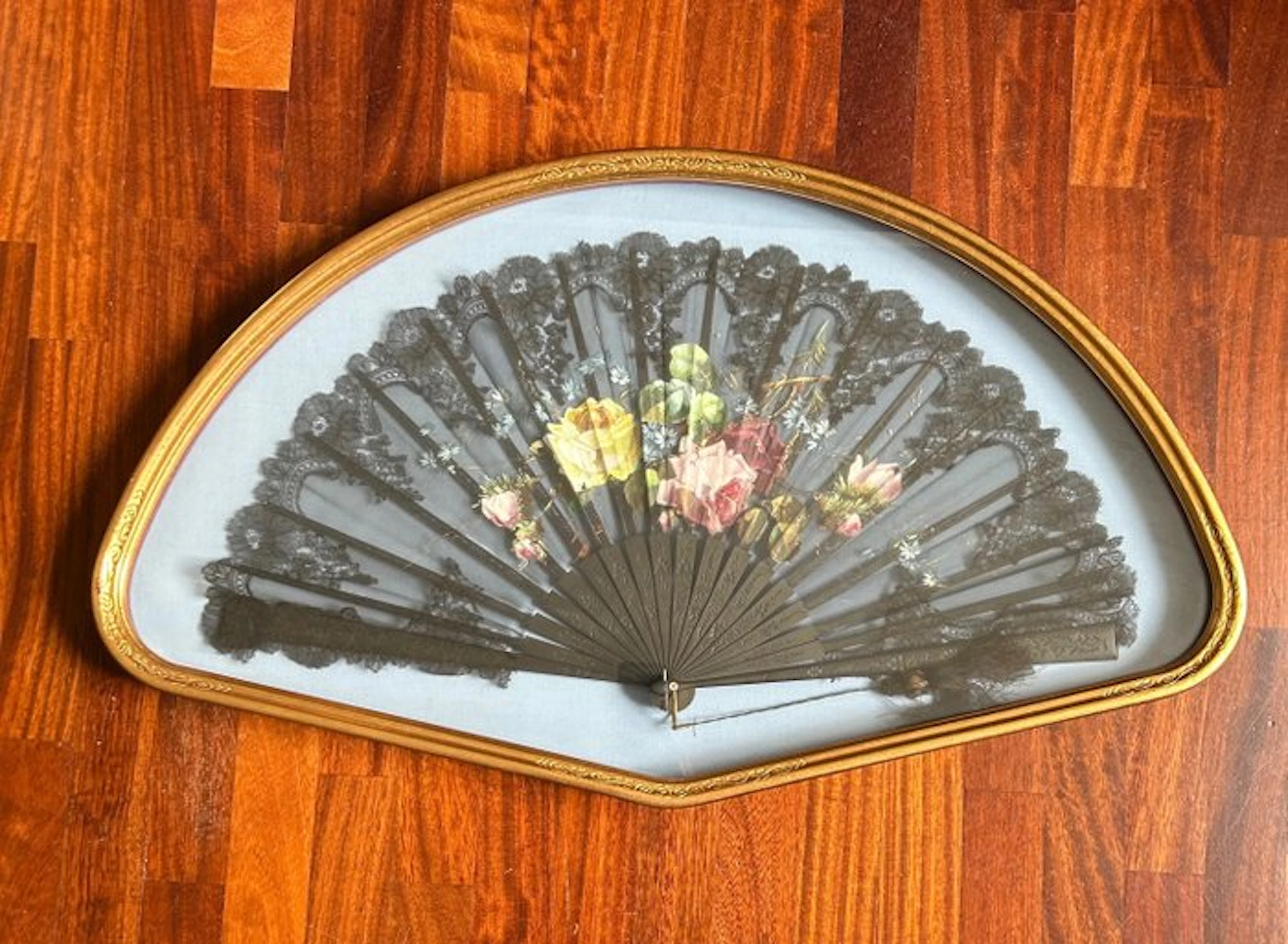 Decorative ornament - Folding fan - Spain