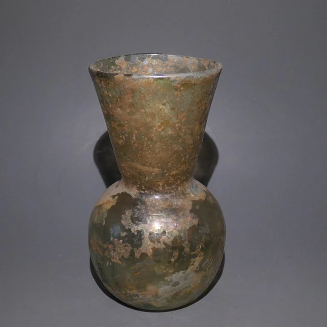 Ancient Roman Glass Fine Bottle. 11,5 cm H. 2nd - 3rd century AD