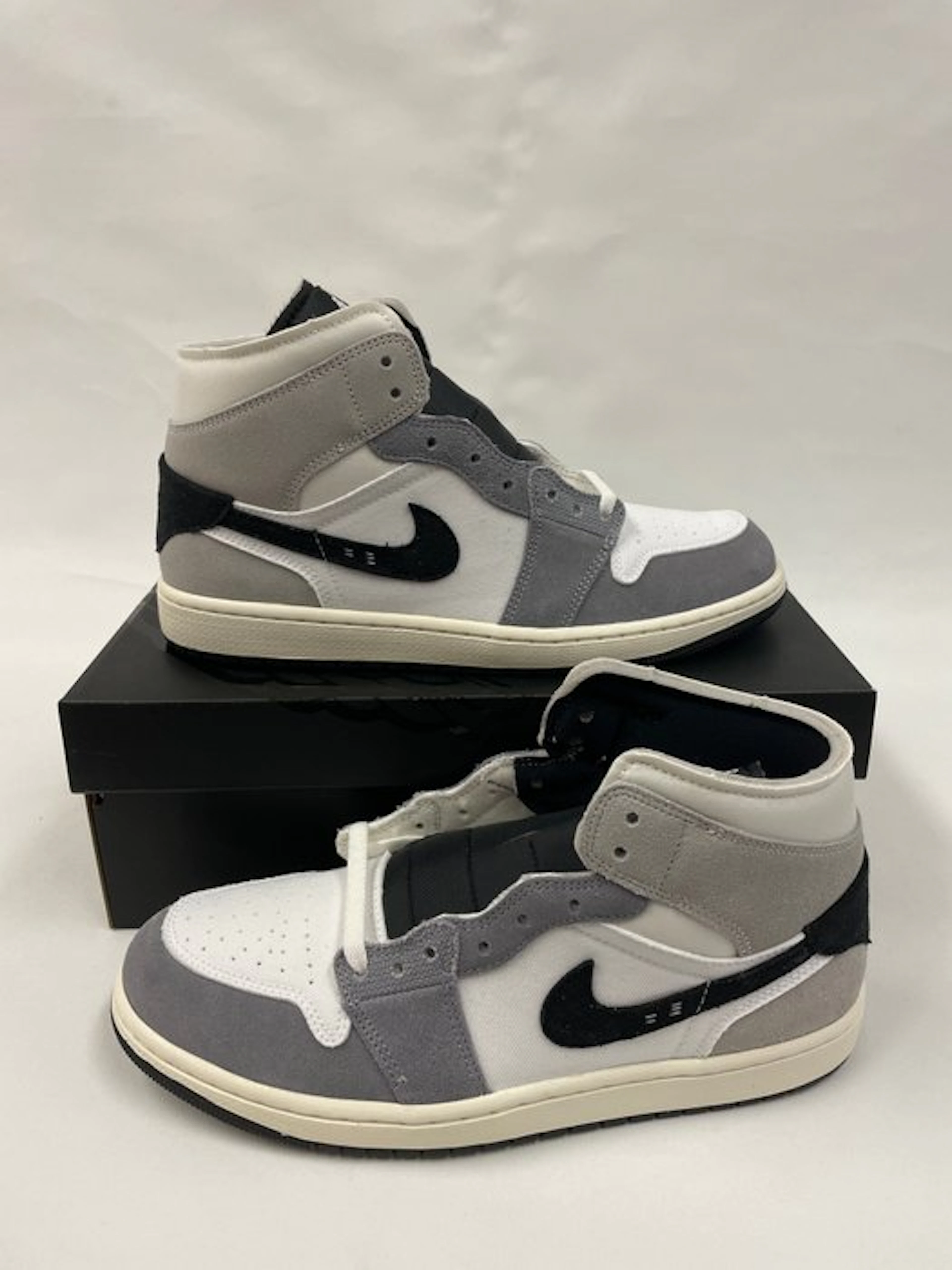 Nike - Air Jordan 1 Mid SE - Craft White Cement Grey...